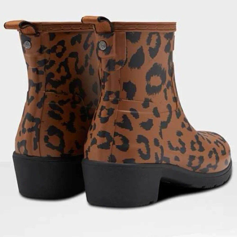 Hunter Original Leopard Print Refined Low Heel Wellies - Picture 4 of 16